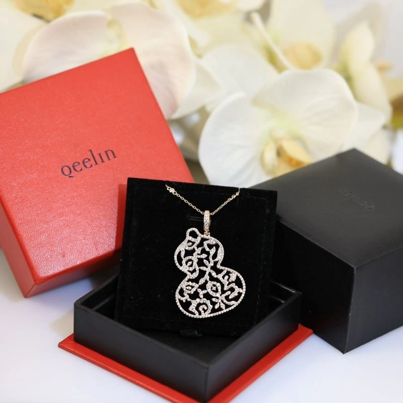 Minimalist Qeelin Necklaces 209648