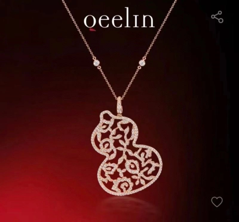 Minimalist Qeelin Necklaces 209648