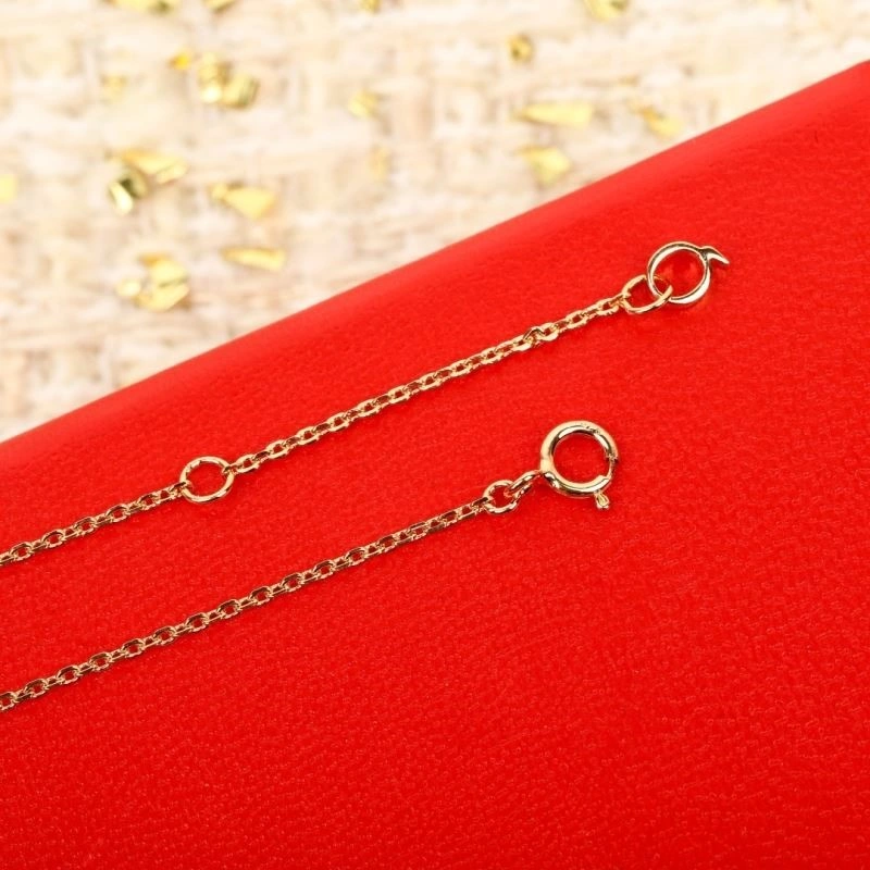 Minimalist Qeelin Necklaces 209663