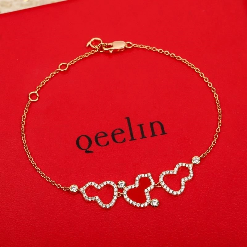 Packable Qeelin Necklaces 209659