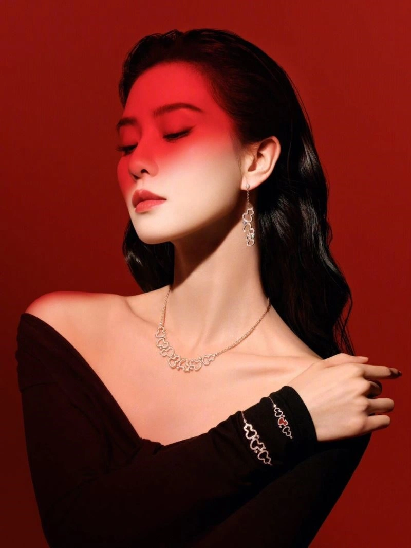 Packable Qeelin Necklaces 209659