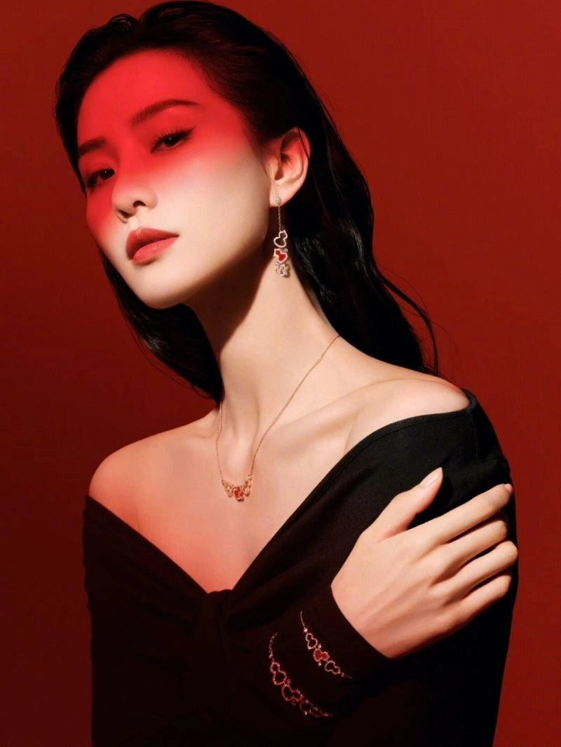 Packable Qeelin Necklaces 209659