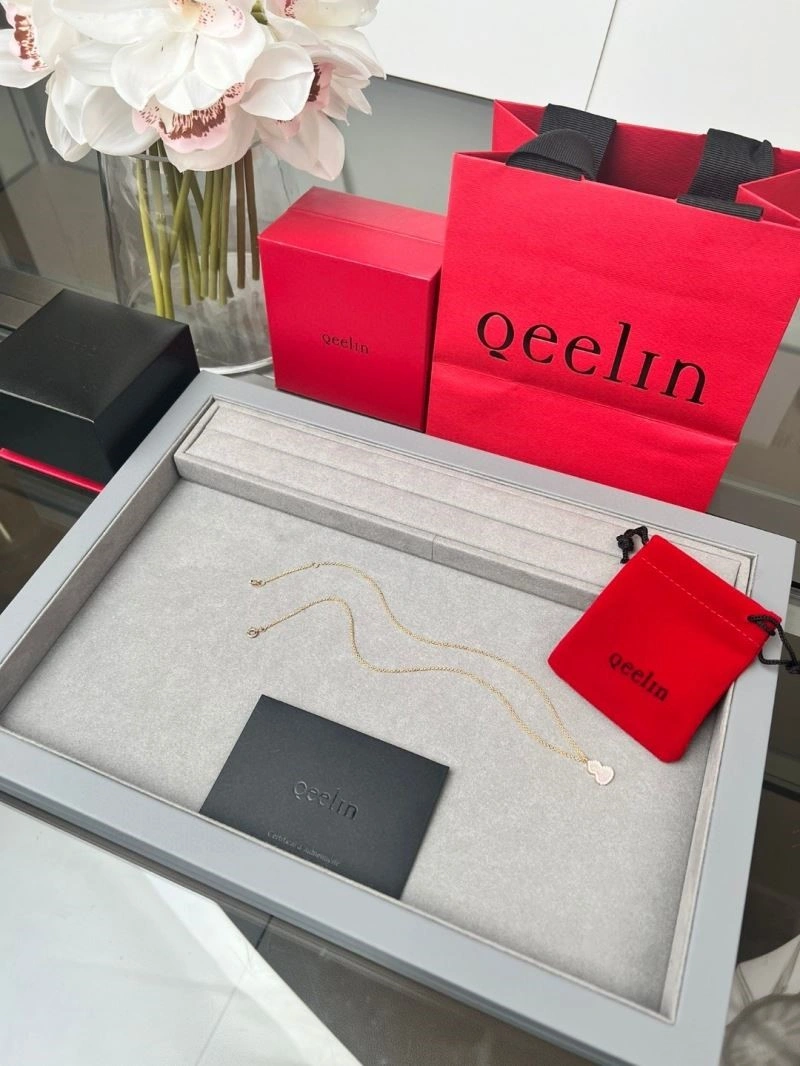 Practical Qeelin Necklaces 209135