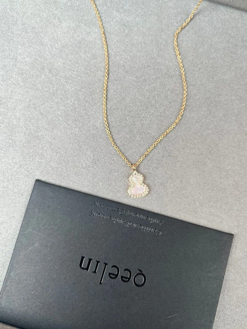 Practical Qeelin Necklaces 209135