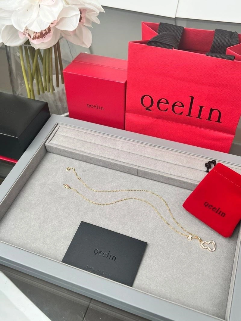 Qeelin Necklaces Cozy 209100