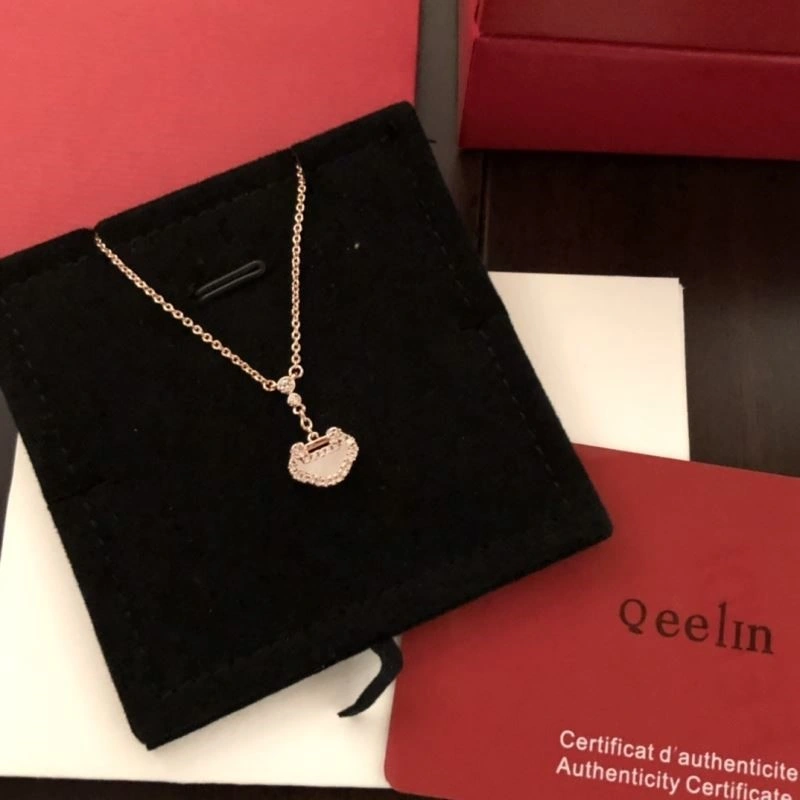 Qeelin Necklaces Unisex 209096