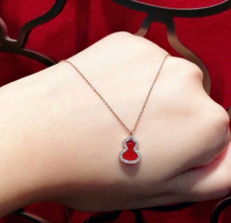 Qeelin Necklaces ModernLook 208460