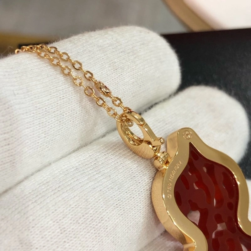 Unisex Qeelin Necklaces 208446