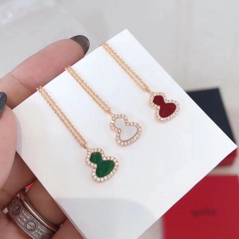 EasyCare Qeelin Necklaces 208438