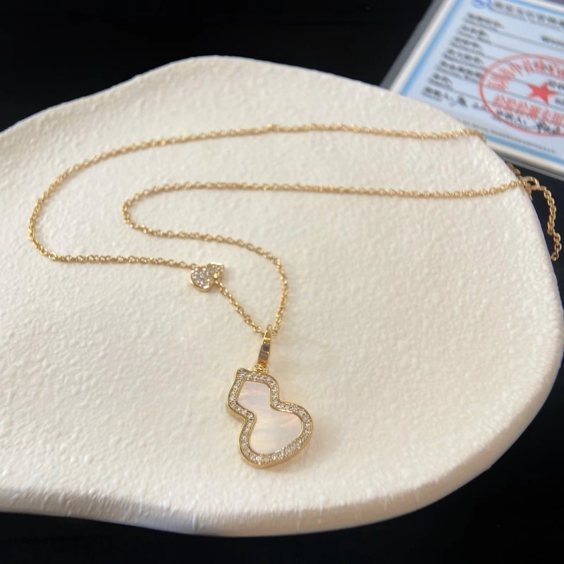 MoistureWicking Qeelin Necklaces 207770