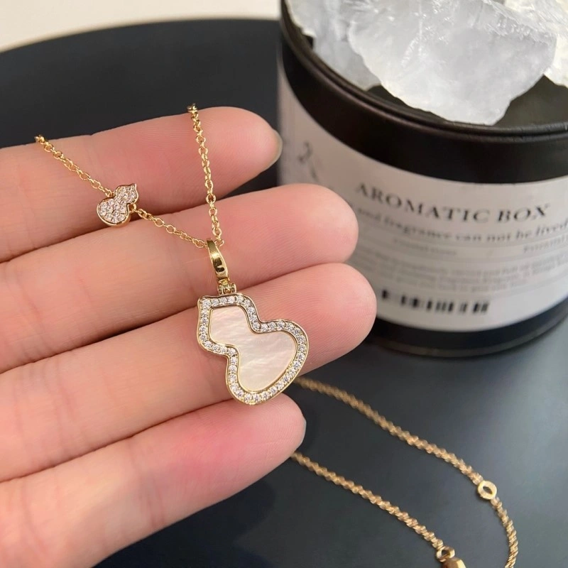 MoistureWicking Qeelin Necklaces 207770
