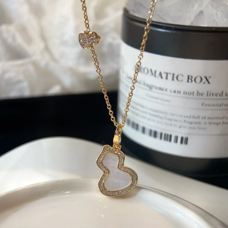 MoistureWicking Qeelin Necklaces 207770