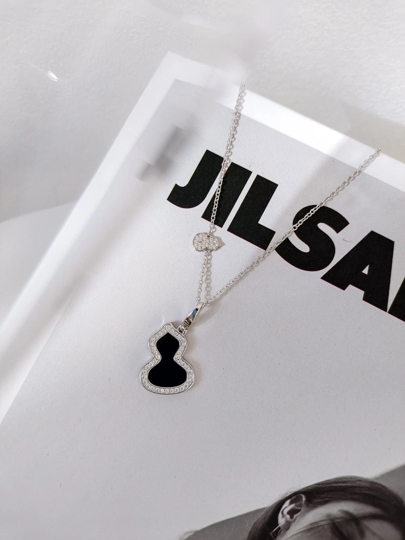Neat Qeelin Necklaces 207764
