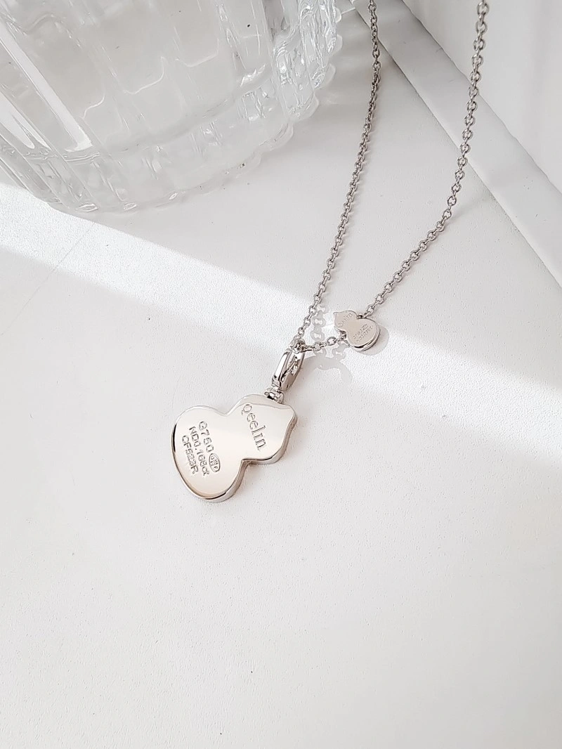 Neat Qeelin Necklaces 207764