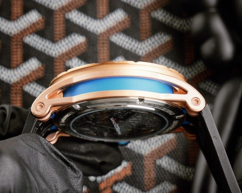 Stylish ROGER DUBUIS Watches 199071