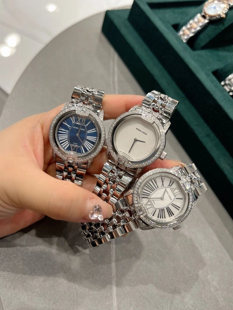 ROGER DUBUIS Watches Fashionable 199051