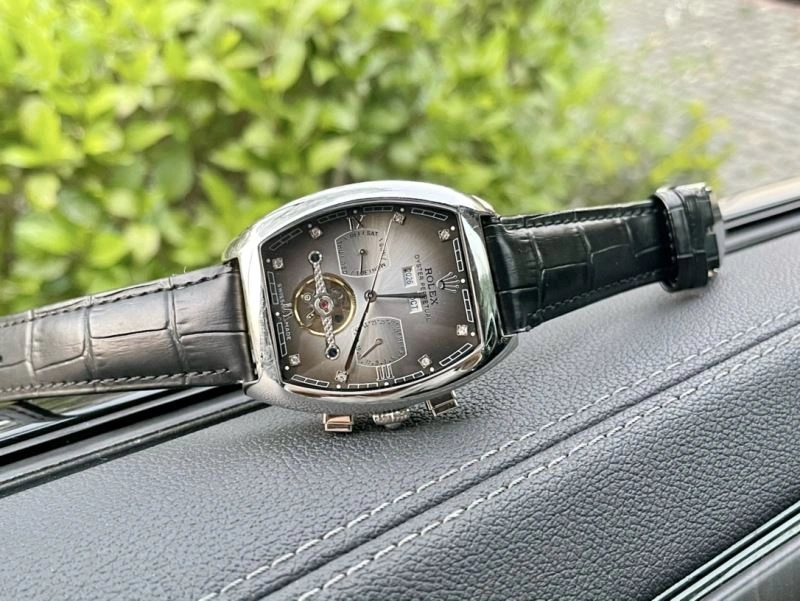 ROLEX Watches EyeCatching 200284