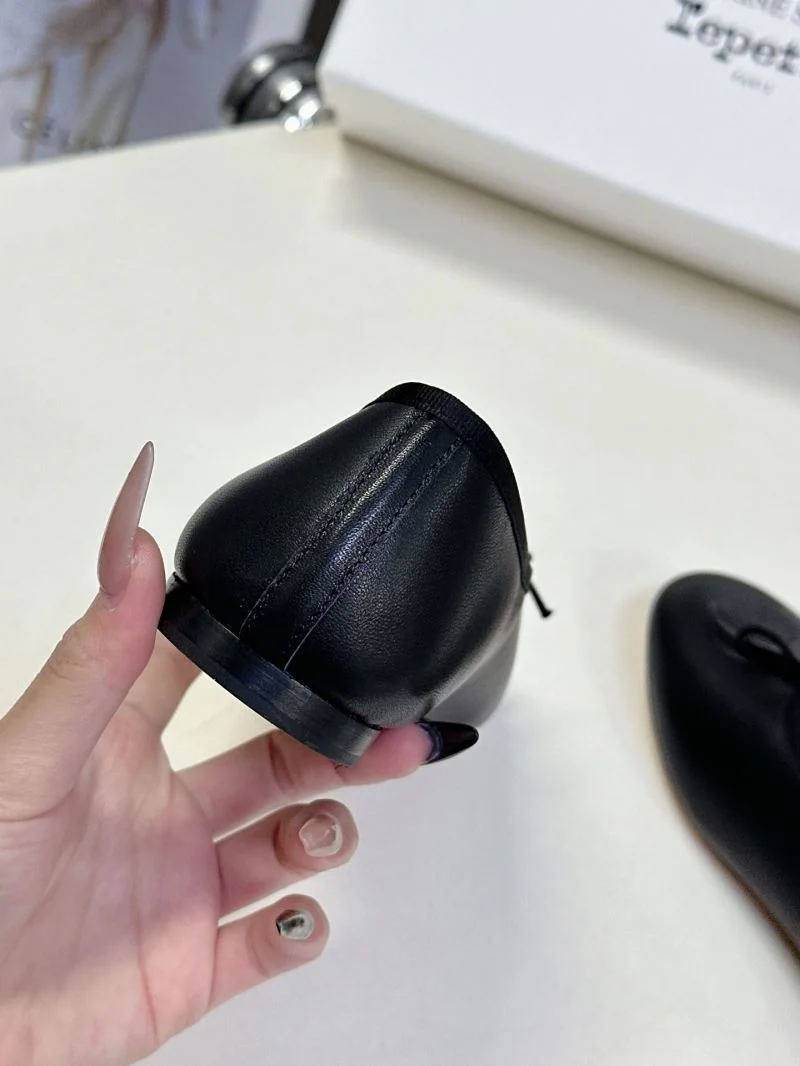 Comfortable Repetto Shoes 9112