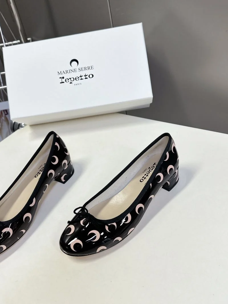 Effortless Repetto Shoes 9090