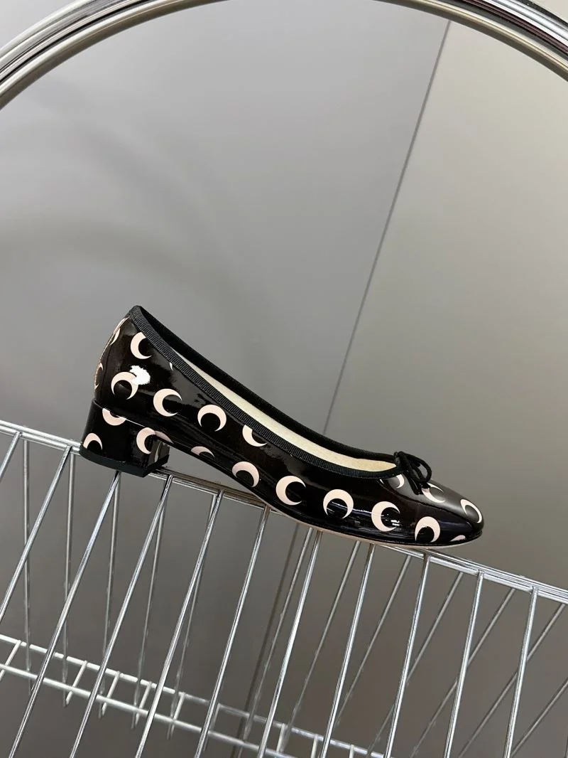 Effortless Repetto Shoes 9090