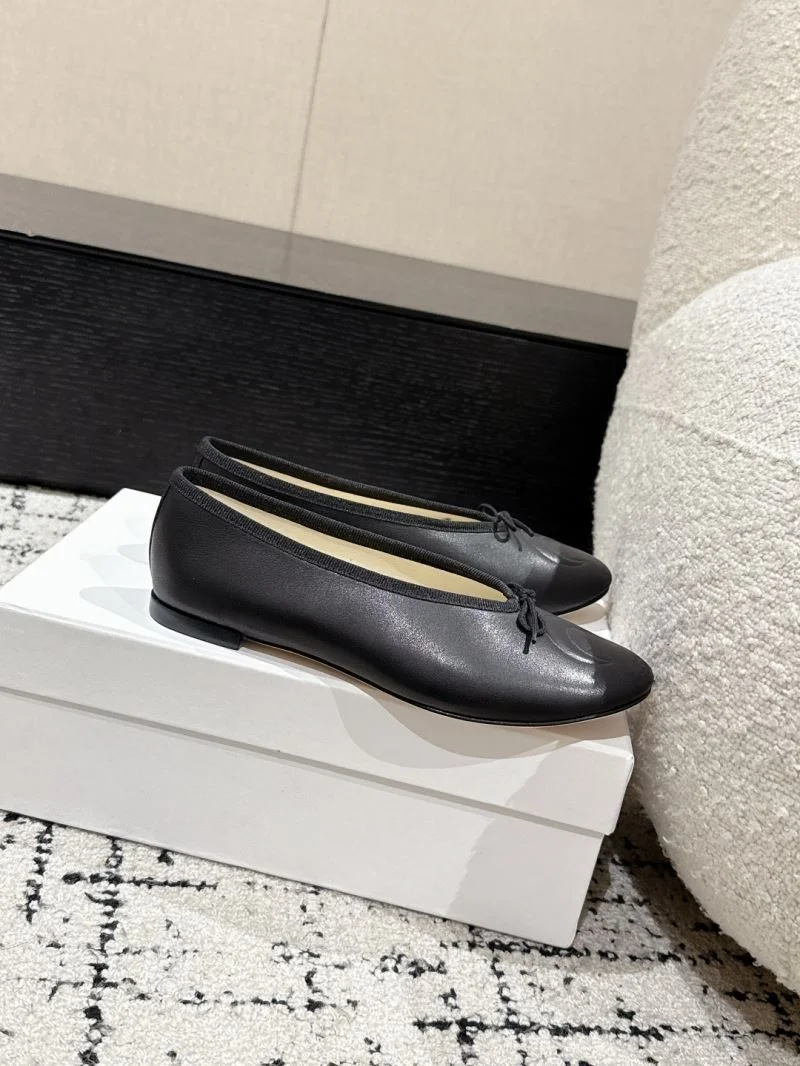 Refined Repetto Shoes 5899