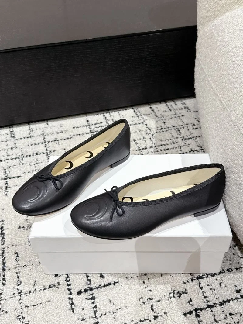 Refined Repetto Shoes 5899