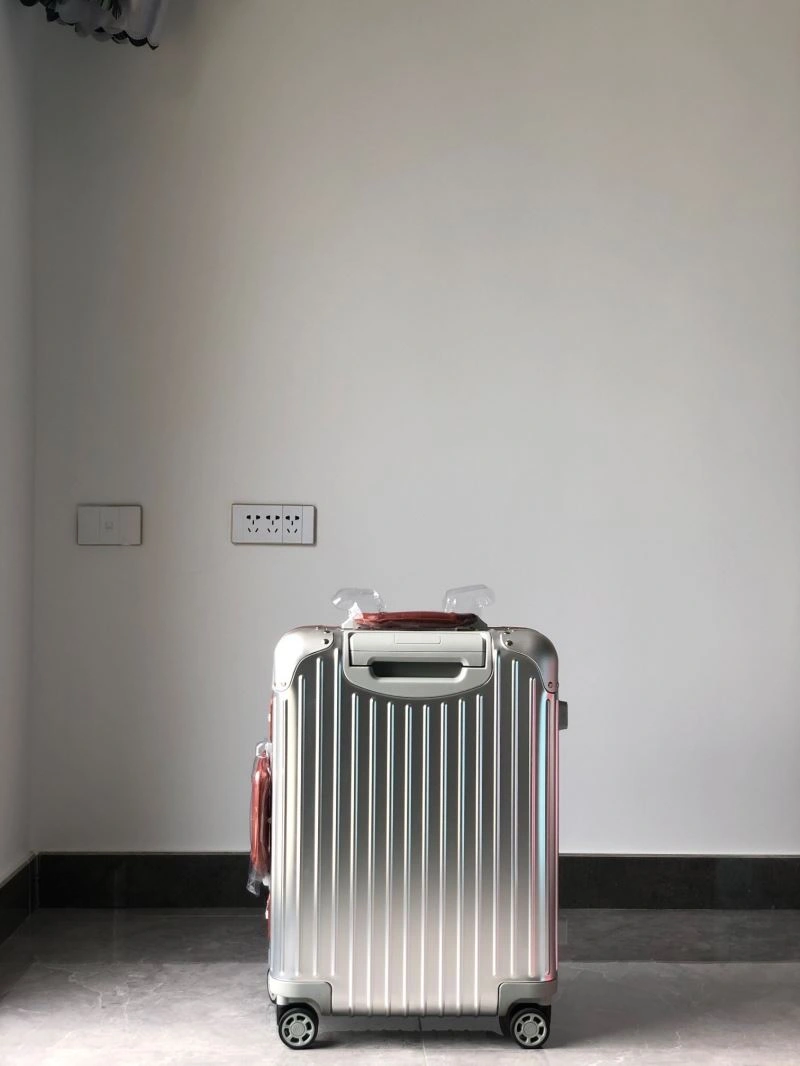 Rimowa Suitcase Durable 69426
