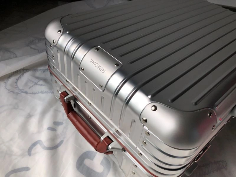 Rimowa Suitcase Durable 69426