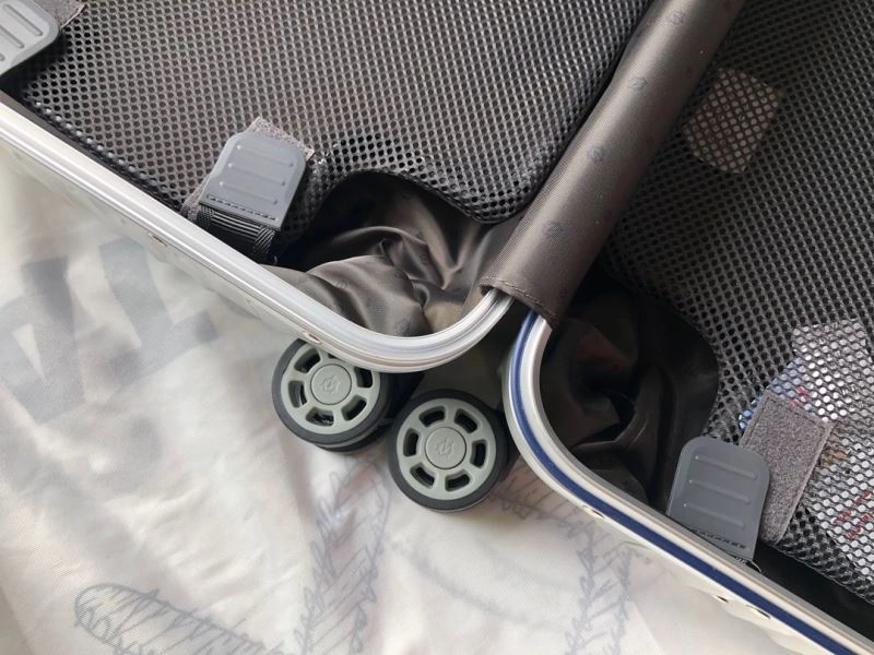 Rimowa Suitcase Durable 69426