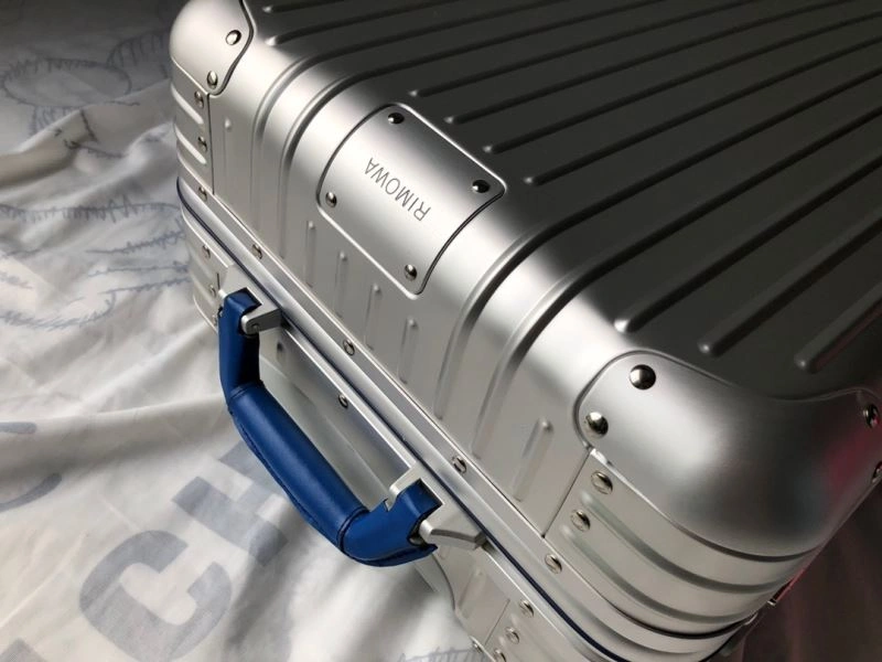 EyeCatching Rimowa Suitcase 69486