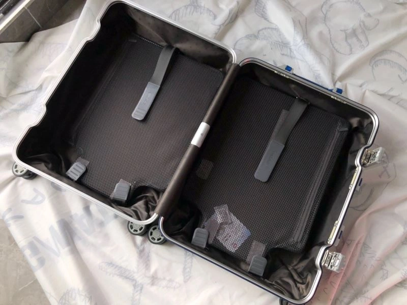 EyeCatching Rimowa Suitcase 69486