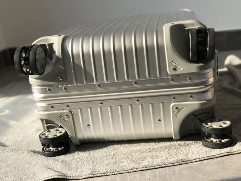 ZeroBulk Rimowa Suitcase 69422