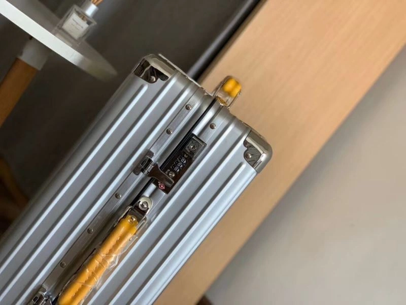 Rimowa Suitcase MoistureWicking 69425