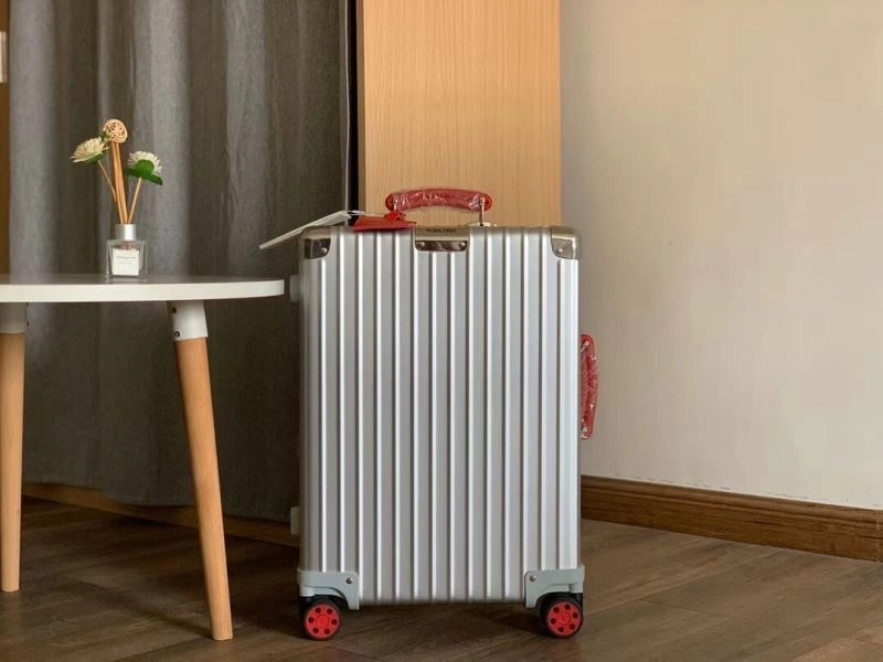Rimowa Suitcase Minimalist 69462