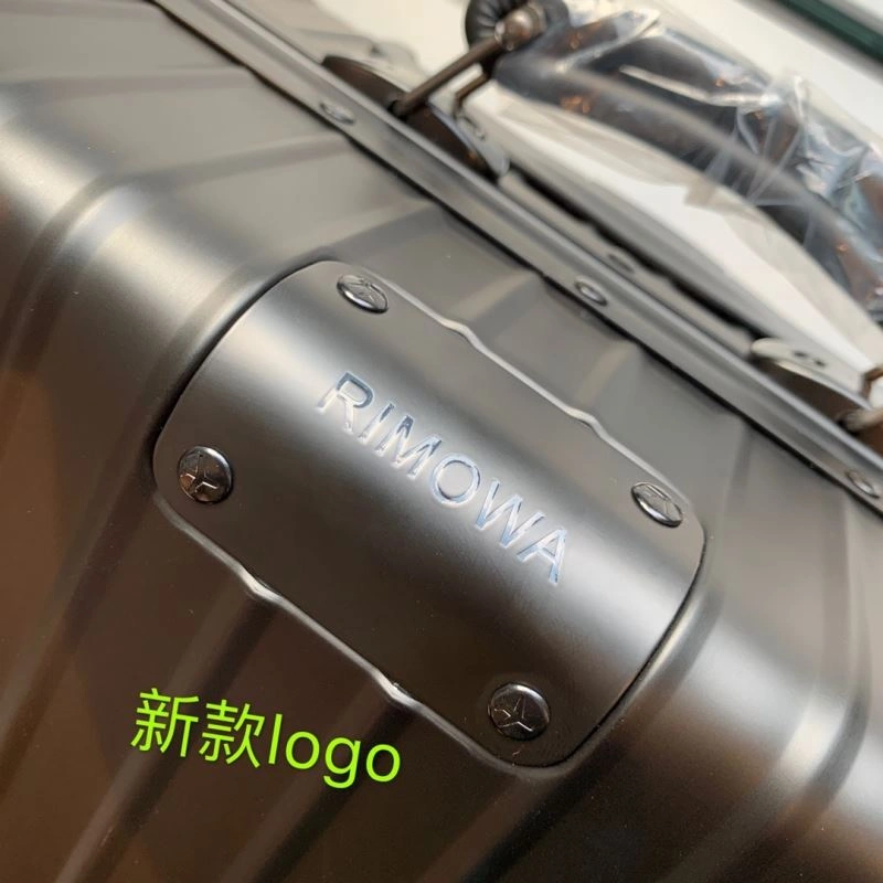 TechFriendly Rimowa Suitcase 69420