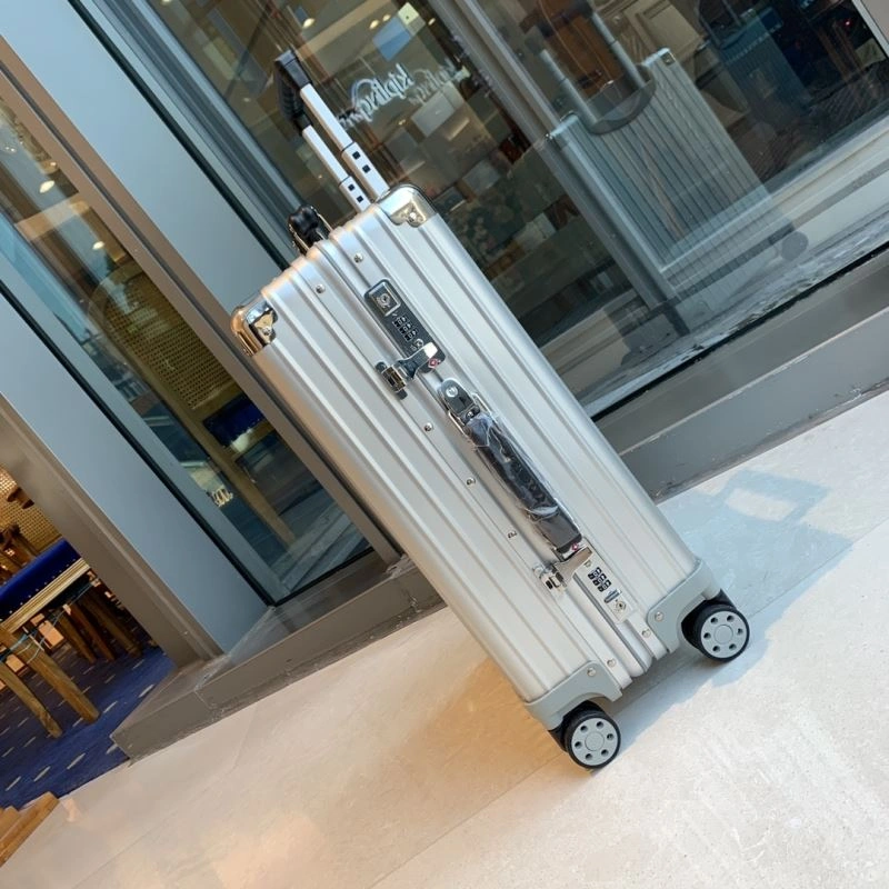 Chic Rimowa Suitcase 69415