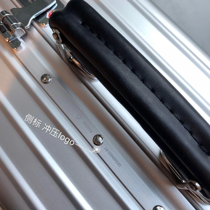 Chic Rimowa Suitcase 69415