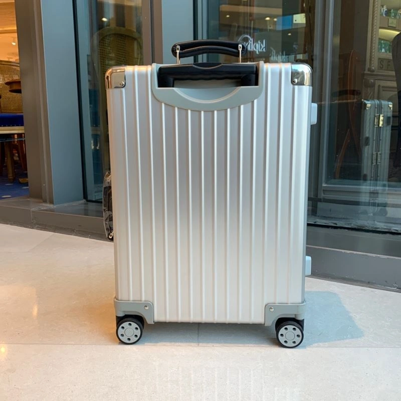 Chic Rimowa Suitcase 69415