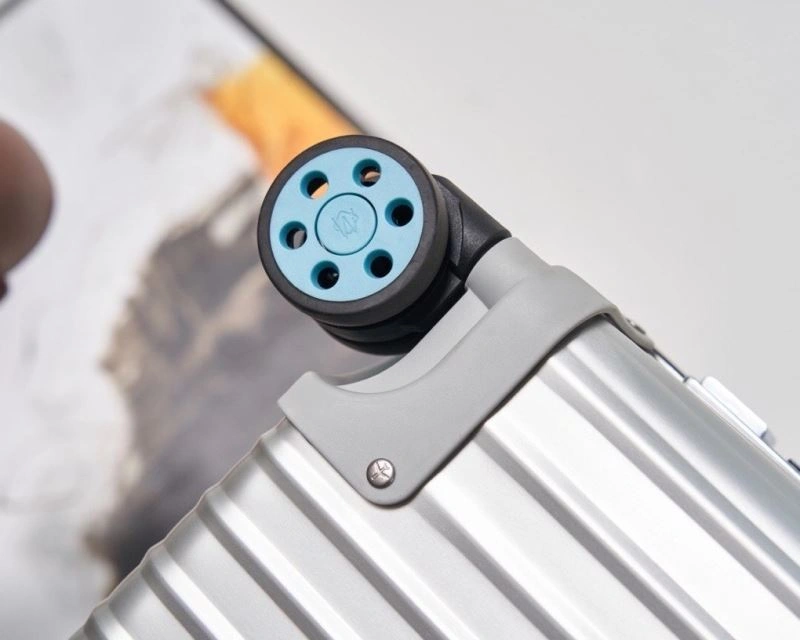 Bright Rimowa Suitcase 69416
