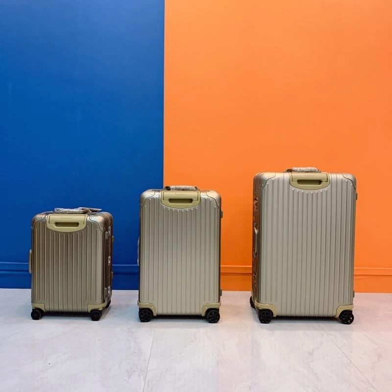 MultiPurpose Rimowa Suitcase 69504