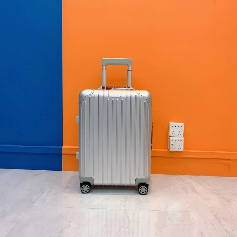 StreetReady Rimowa Suitcase 69414
