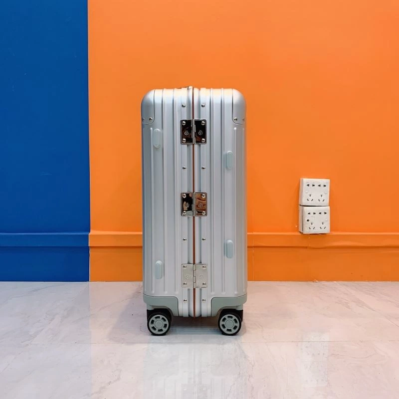 StreetReady Rimowa Suitcase 69414
