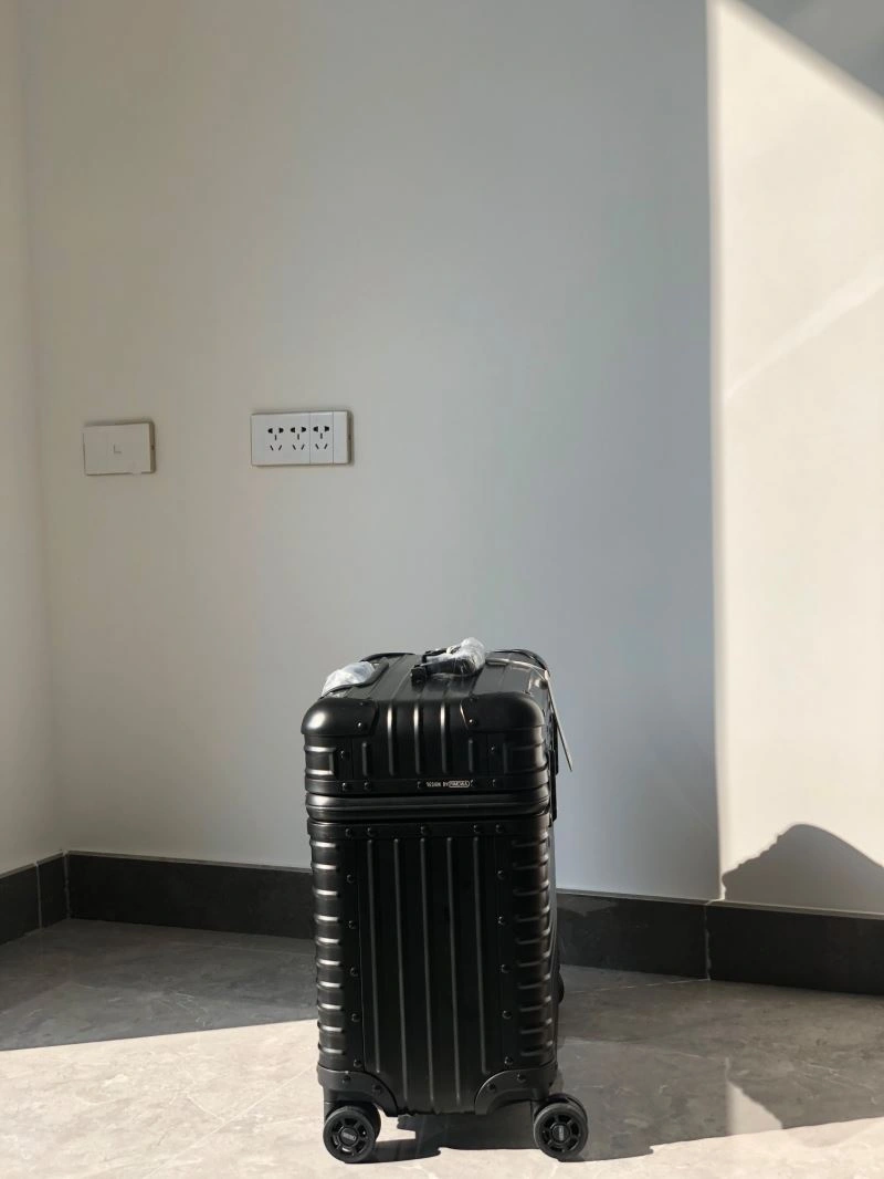 Rimowa Suitcase UrbanChic 69406