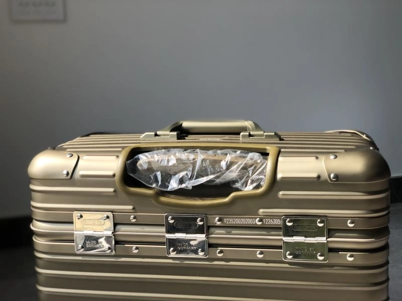 Rimowa Suitcase Trendsetting 69407
