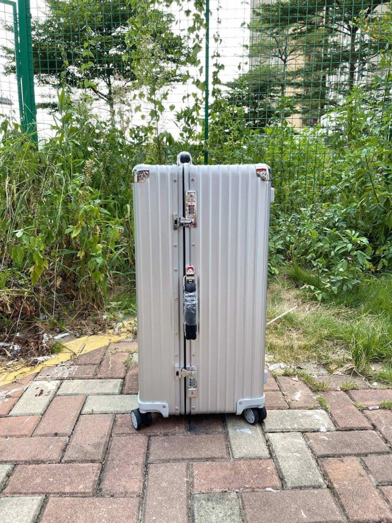 Thermal Rimowa Suitcase 69421
