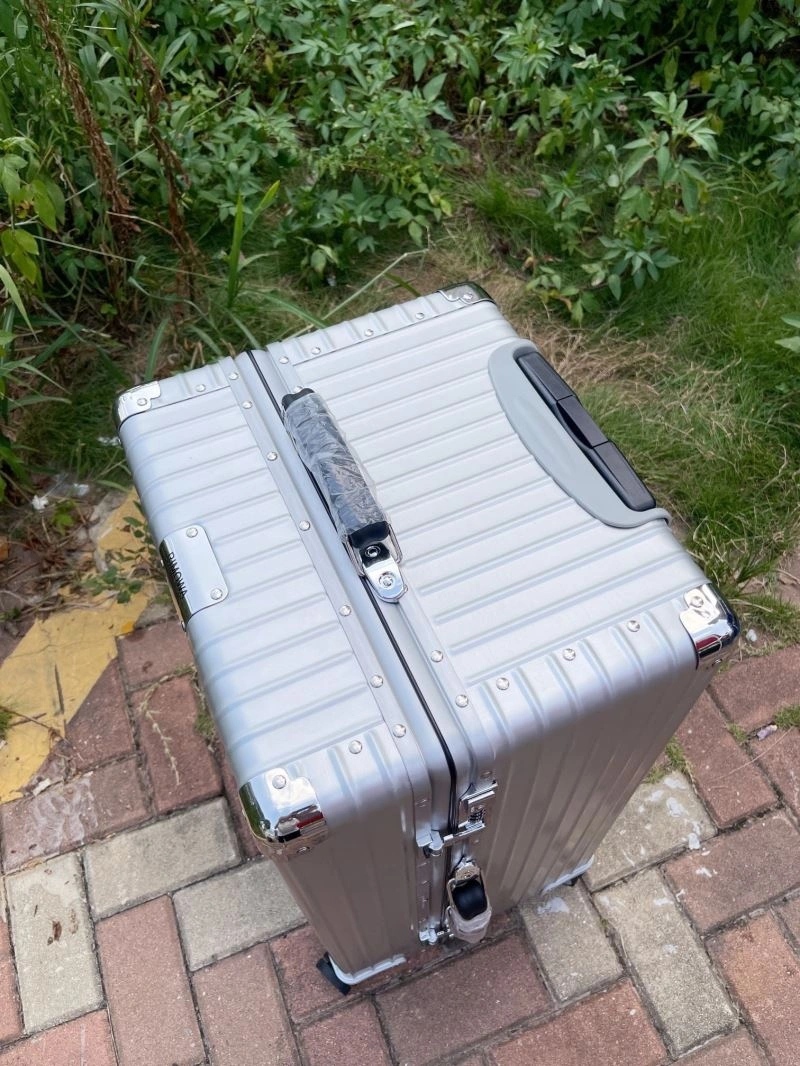 Thermal Rimowa Suitcase 69421