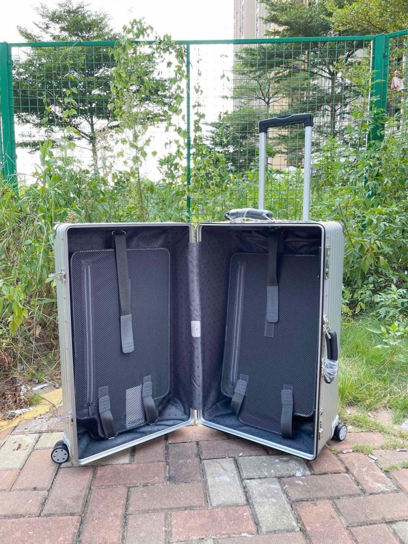 Thermal Rimowa Suitcase 69421