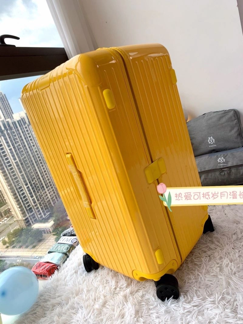 Bold Rimowa Suitcase 69384