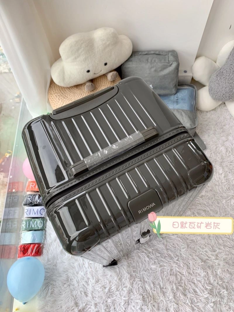 Colorful Rimowa Suitcase 69418