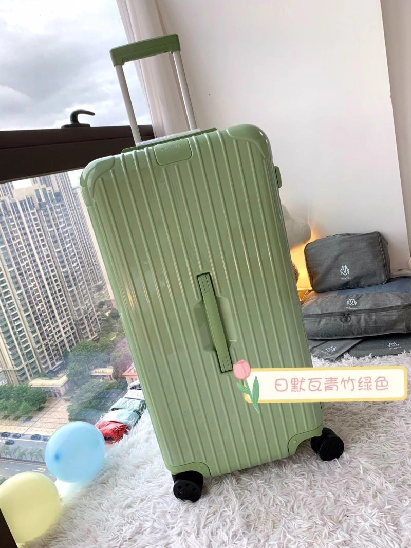 StreetReady Rimowa Suitcase 69367